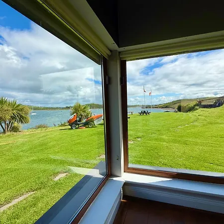 Hébergement de vacances Private Island Sleeps 22 With Hot Tub *